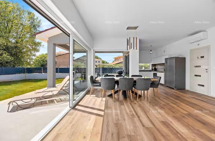 Pomer. Nuova villa indipendente con piscina.