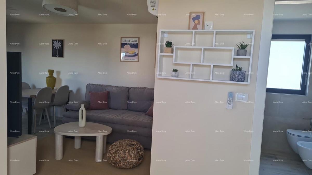 Appartamento moderno nel blocco E con posto auto e ripostiglio, vicino a Umago!