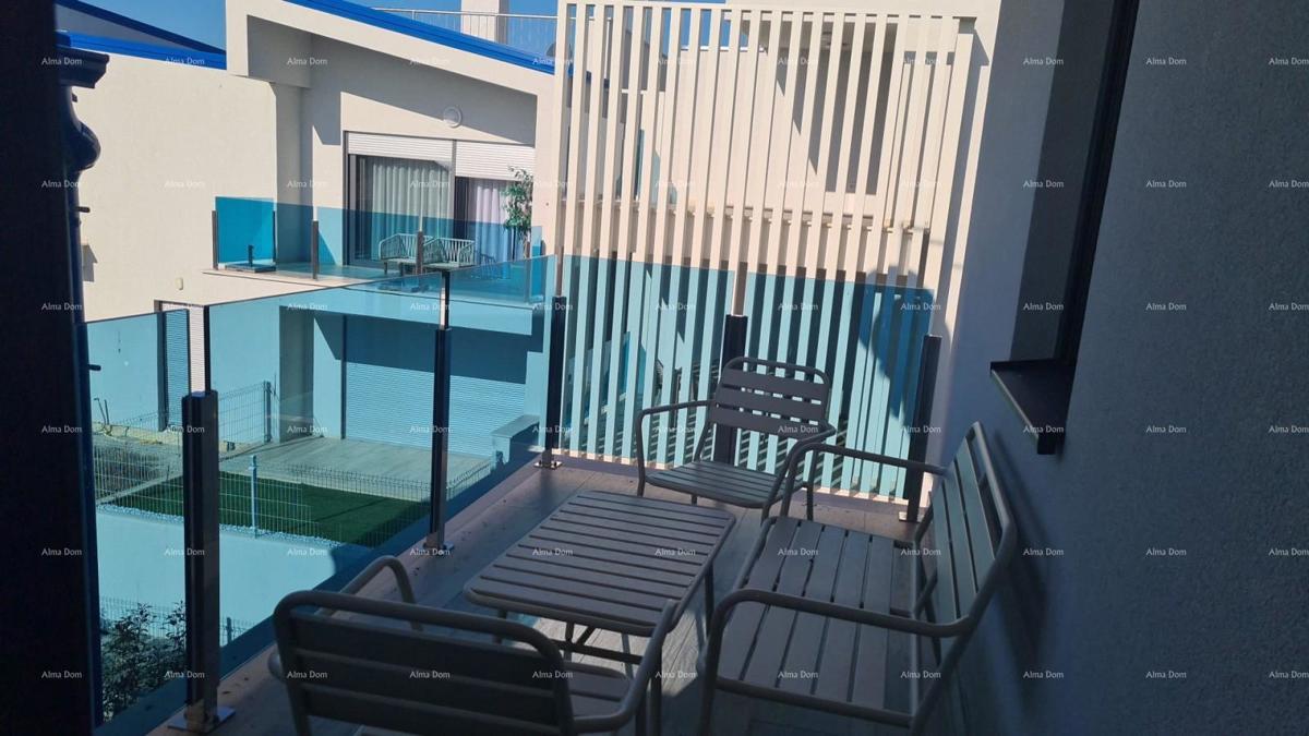 Appartamento moderno nel blocco E con posto auto e ripostiglio, vicino a Umago!