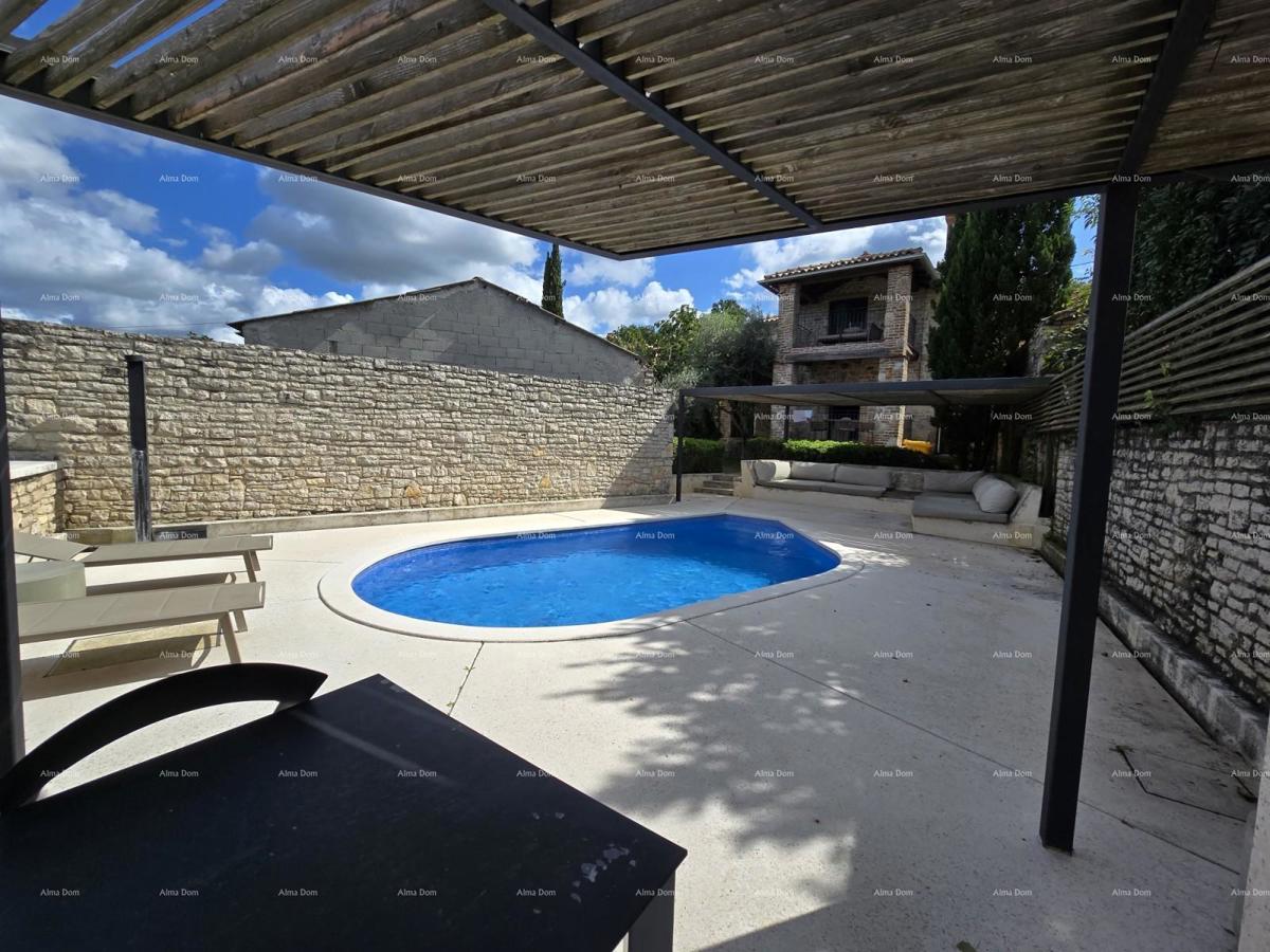 Villa di pietra elegante con piscina e fascino istriano – la combinazione perfetta di tradizione e lusso, Tinjan!