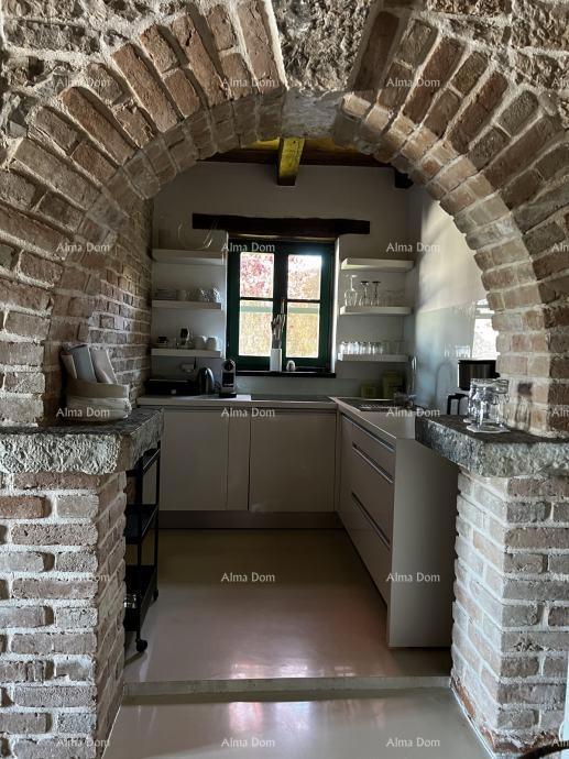 Villa di pietra elegante con piscina e fascino istriano – la combinazione perfetta di tradizione e lusso, Tinjan!