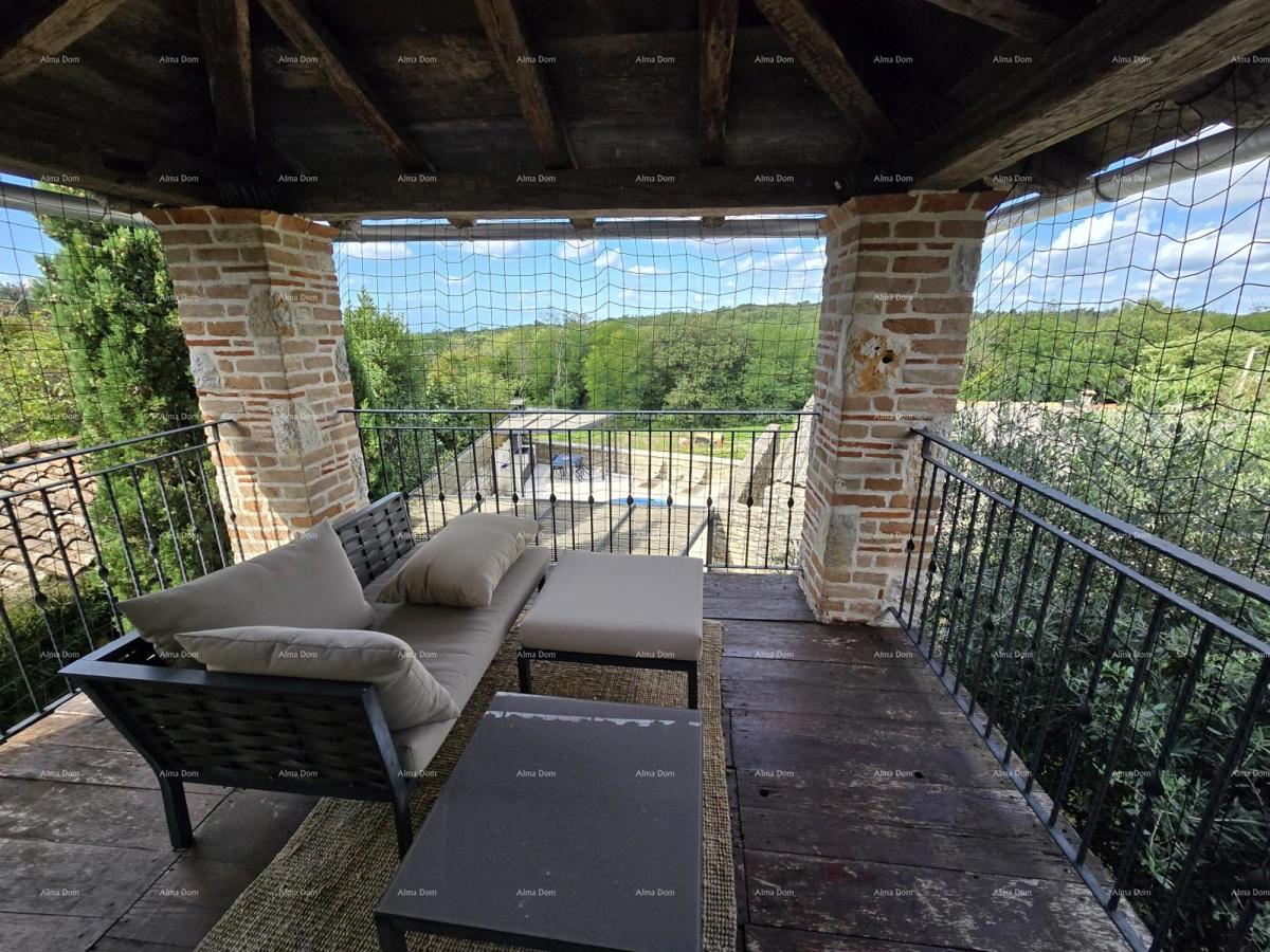 Villa di pietra elegante con piscina e fascino istriano – la combinazione perfetta di tradizione e lusso, Tinjan!