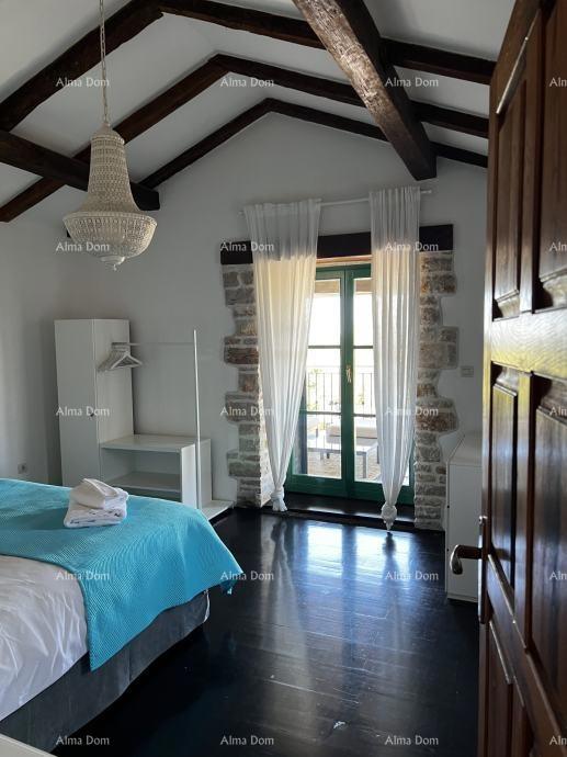 Villa di pietra elegante con piscina e fascino istriano – la combinazione perfetta di tradizione e lusso, Tinjan!