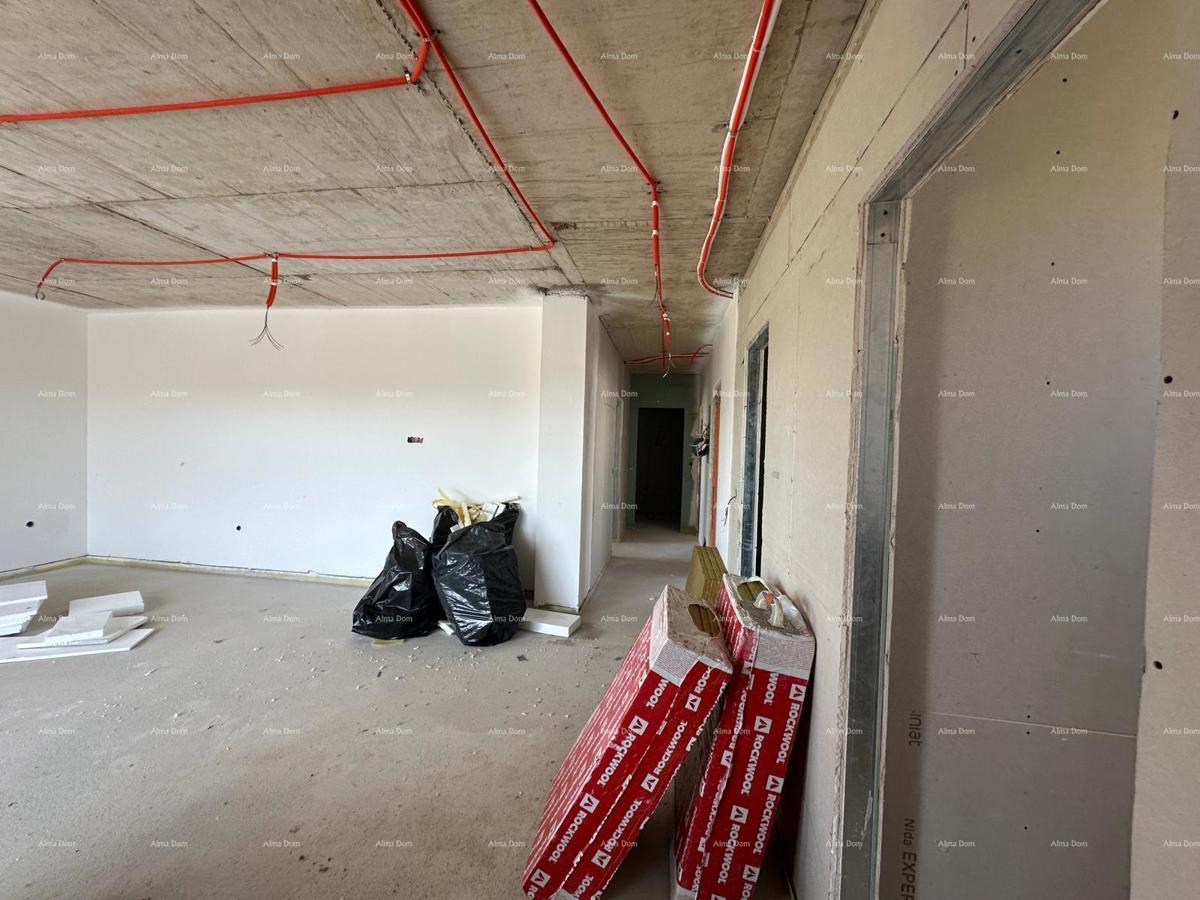 Vendita di un appartamento/penthouse in nuova costruzione con grande terrazza, Štinjan!