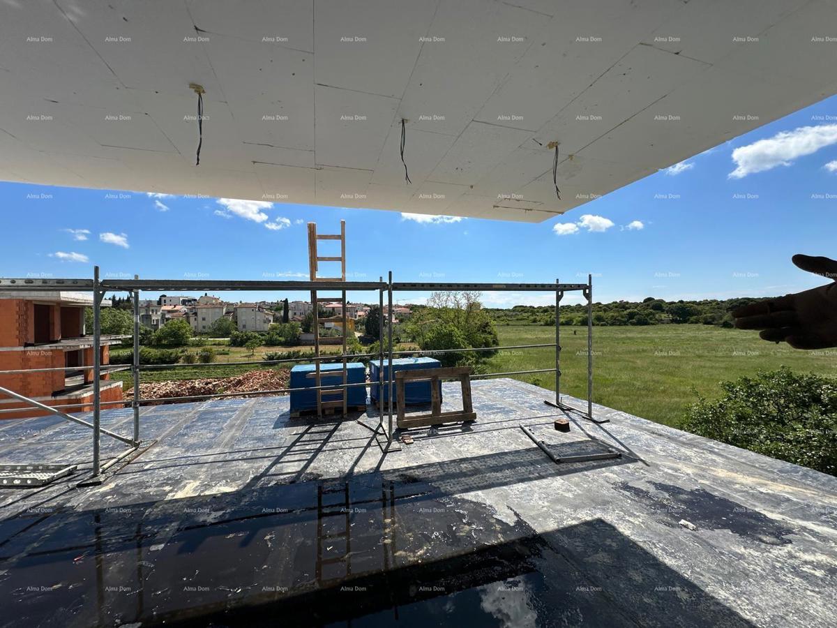 Vendita di un appartamento/penthouse in nuova costruzione con grande terrazza, Štinjan!