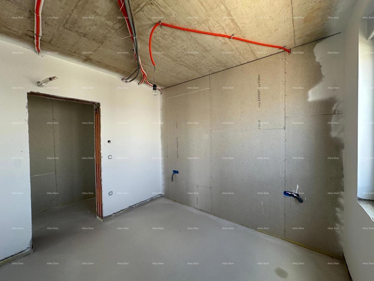 Vendita di un appartamento/penthouse in nuova costruzione con grande terrazza, Štinjan!