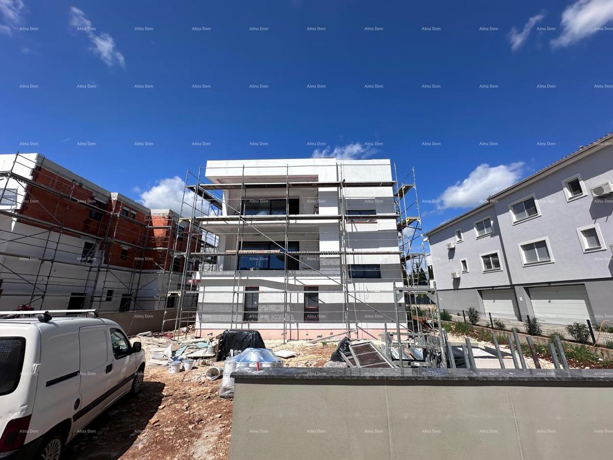 Vendita di un appartamento/penthouse in nuova costruzione con grande terrazza, Štinjan!