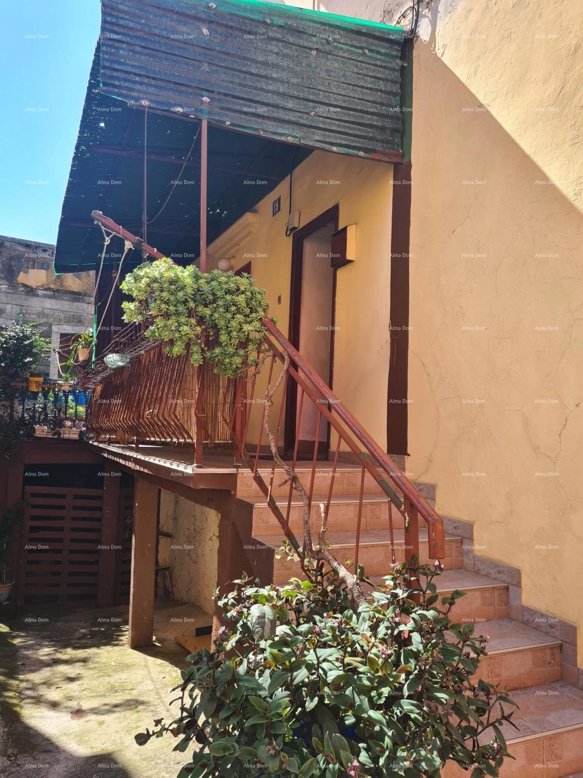 Casa, centro di Buje, 106 m²