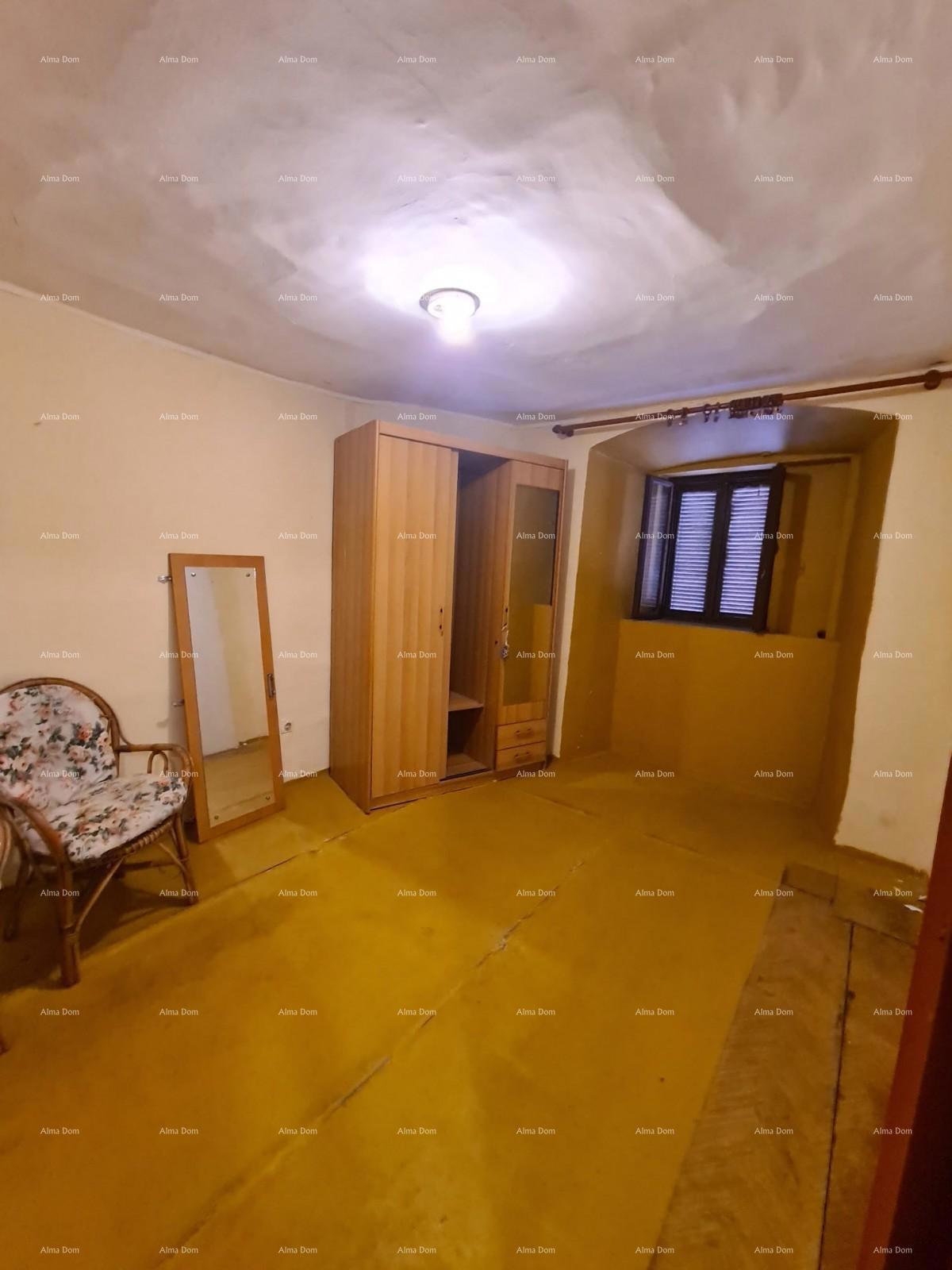 Casa, centro di Buje, 106 m²