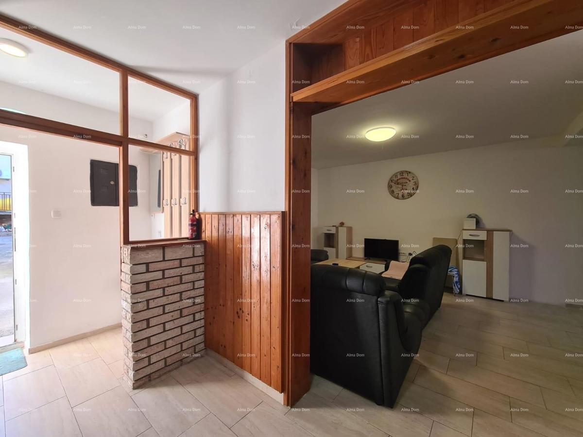 Eccellente opportunità! Vendita di una casa ristrutturata nel centro di Medulin! Vista mare!