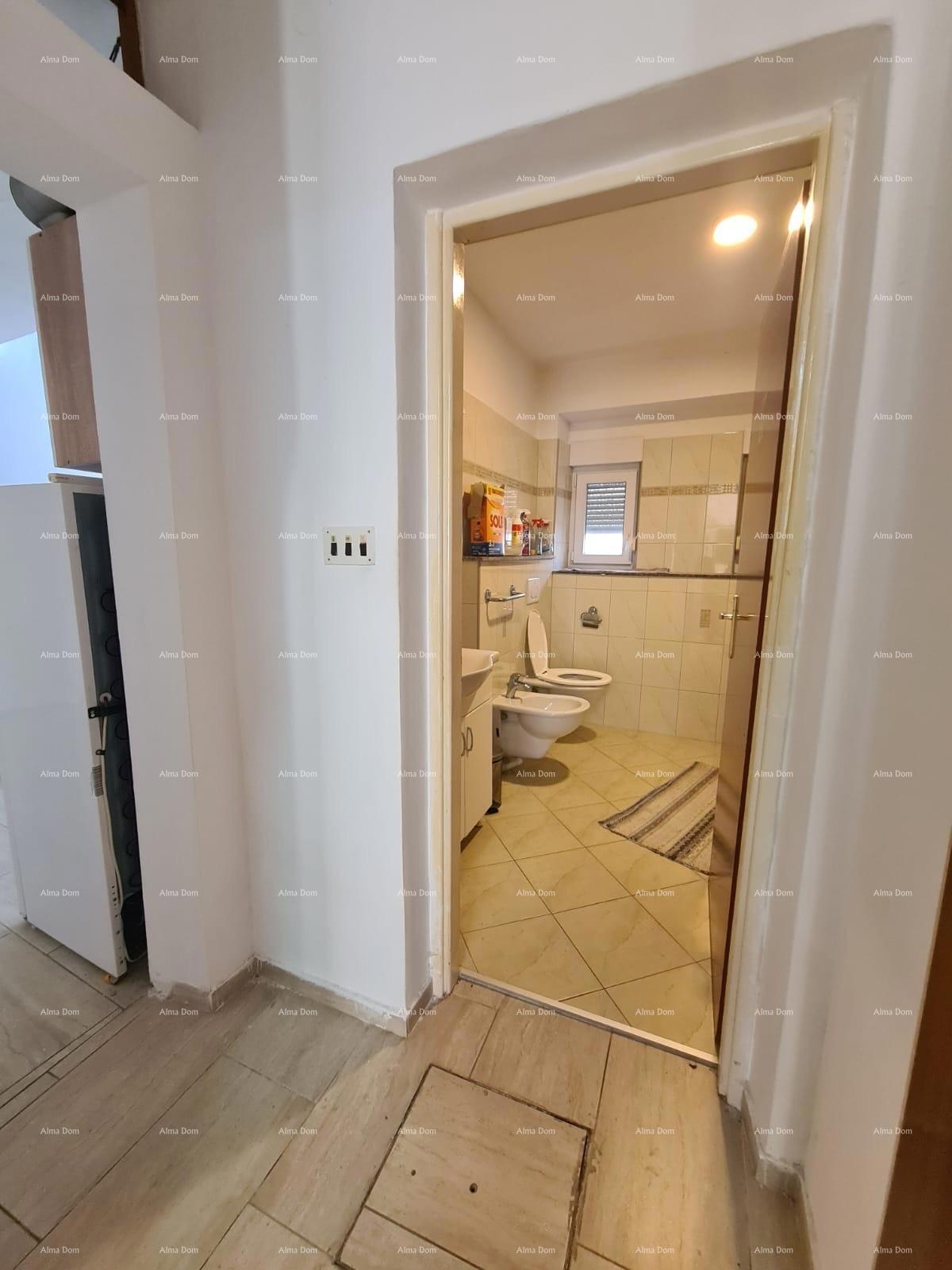 Eccellente opportunità! Vendita di una casa ristrutturata nel centro di Medulin! Vista mare!