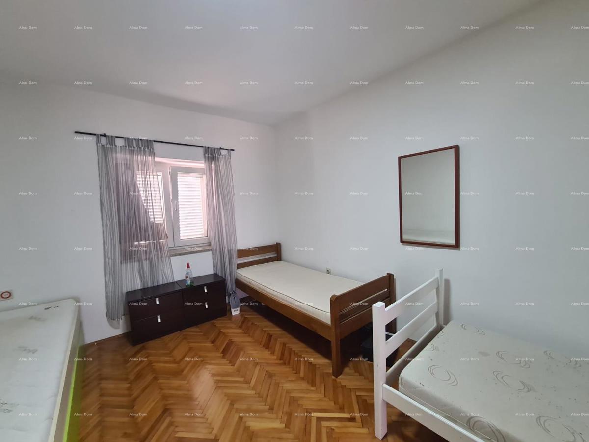 Eccellente opportunità! Vendita di una casa ristrutturata nel centro di Medulin! Vista mare!