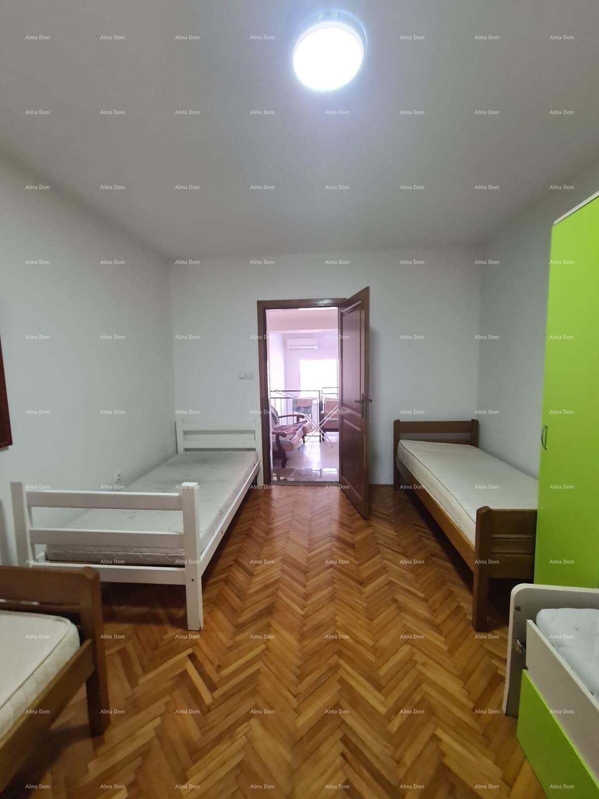 Eccellente opportunità! Vendita di una casa ristrutturata nel centro di Medulin! Vista mare!