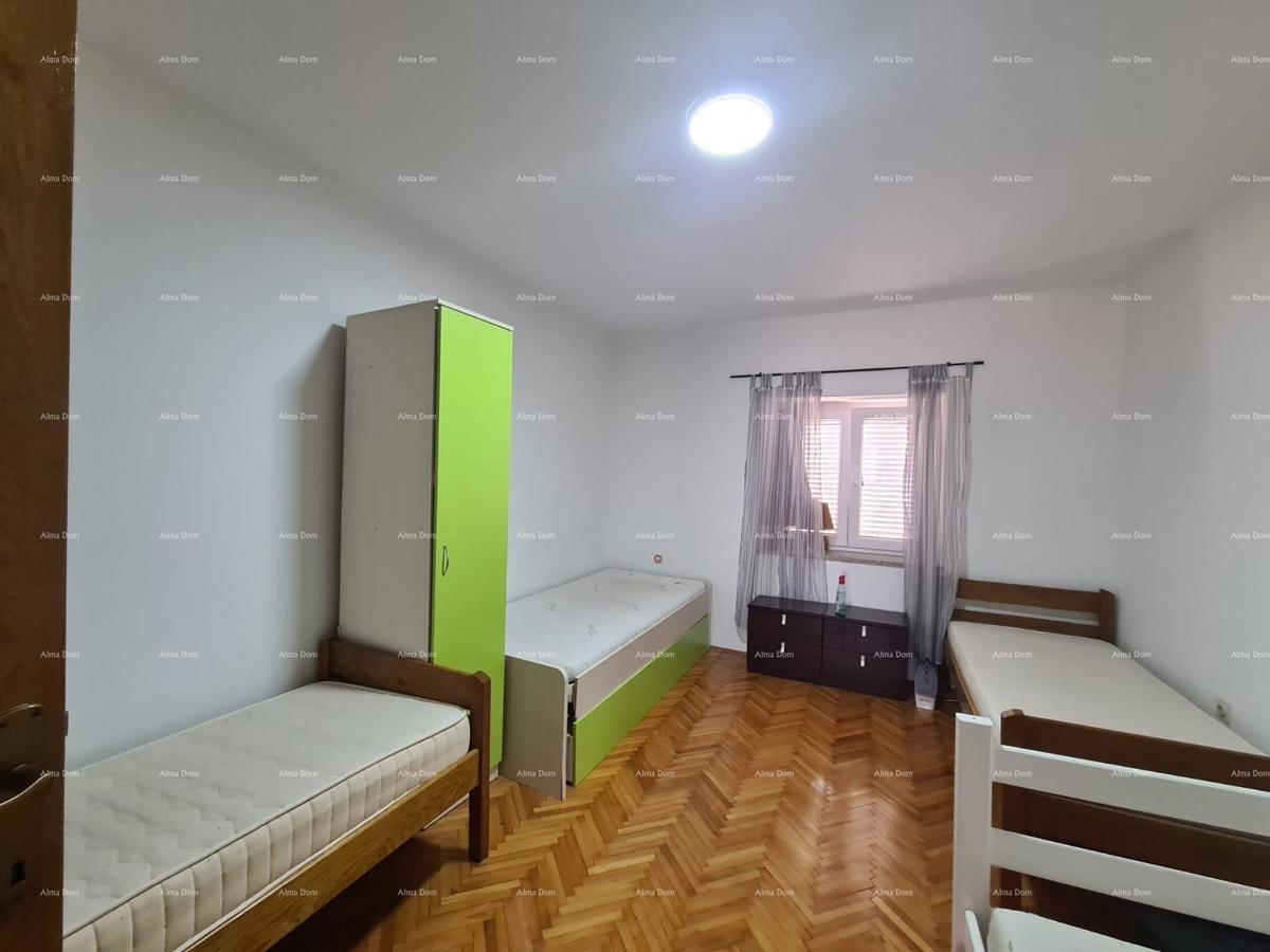 Eccellente opportunità! Vendita di una casa ristrutturata nel centro di Medulin! Vista mare!