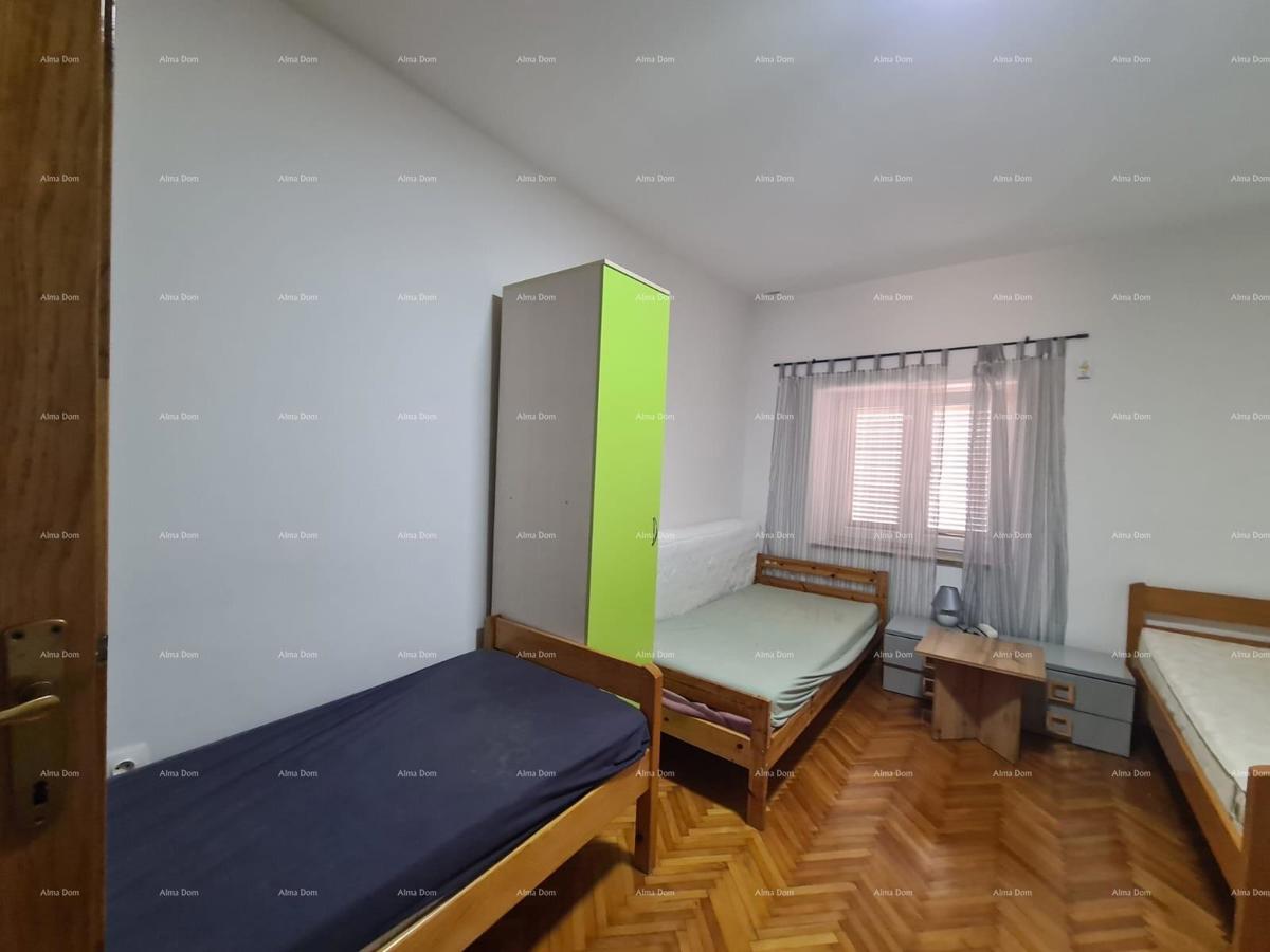 Eccellente opportunità! Vendita di una casa ristrutturata nel centro di Medulin! Vista mare!