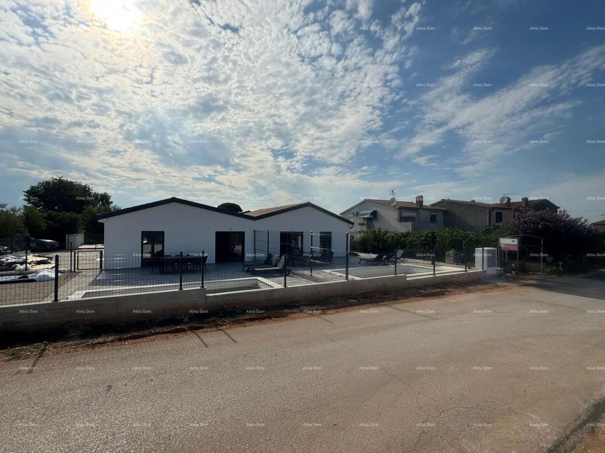 Vendita - doppia villa con piscina riscaldata, Poreč!