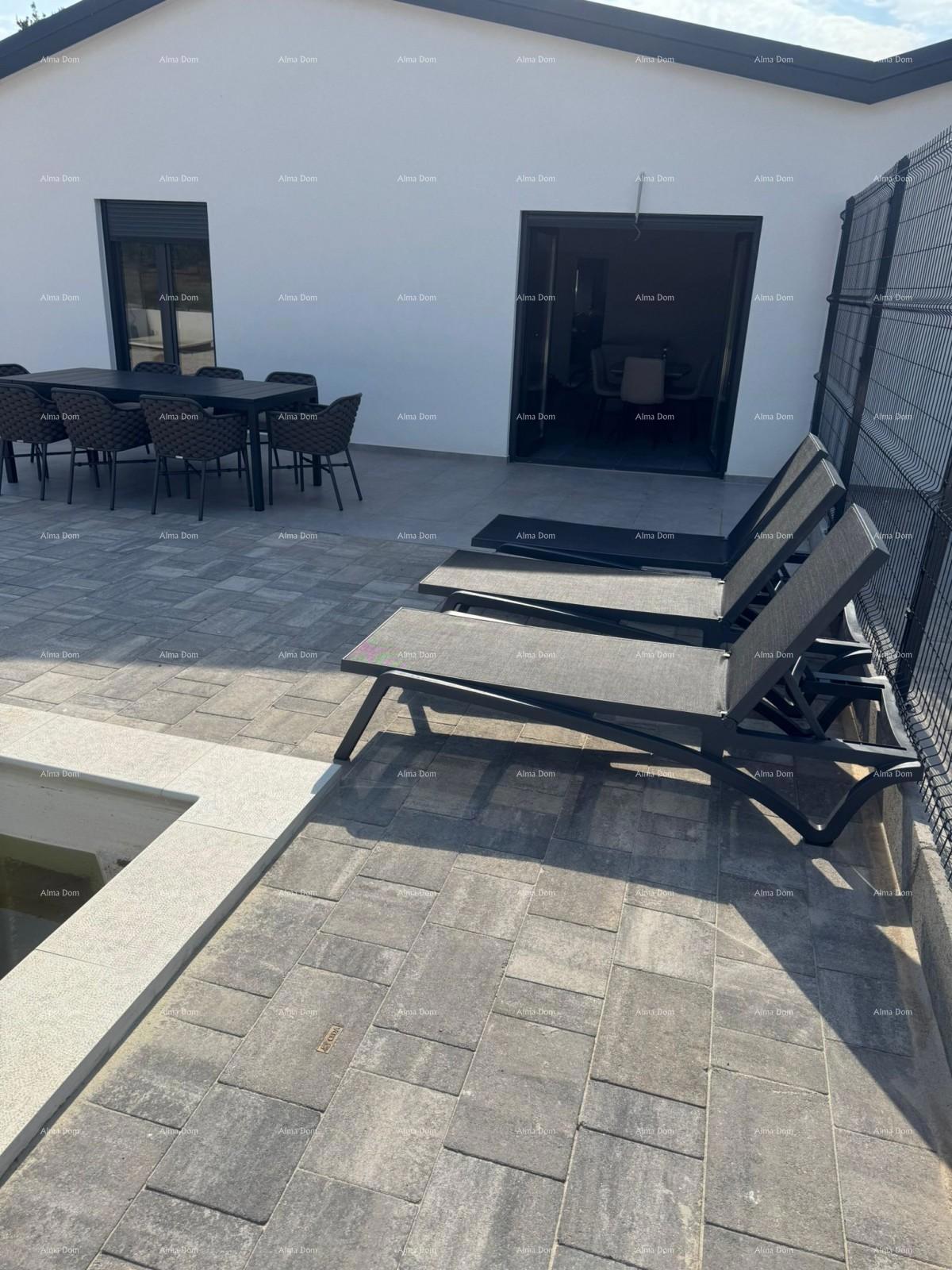 Vendita - doppia villa con piscina riscaldata, Poreč!