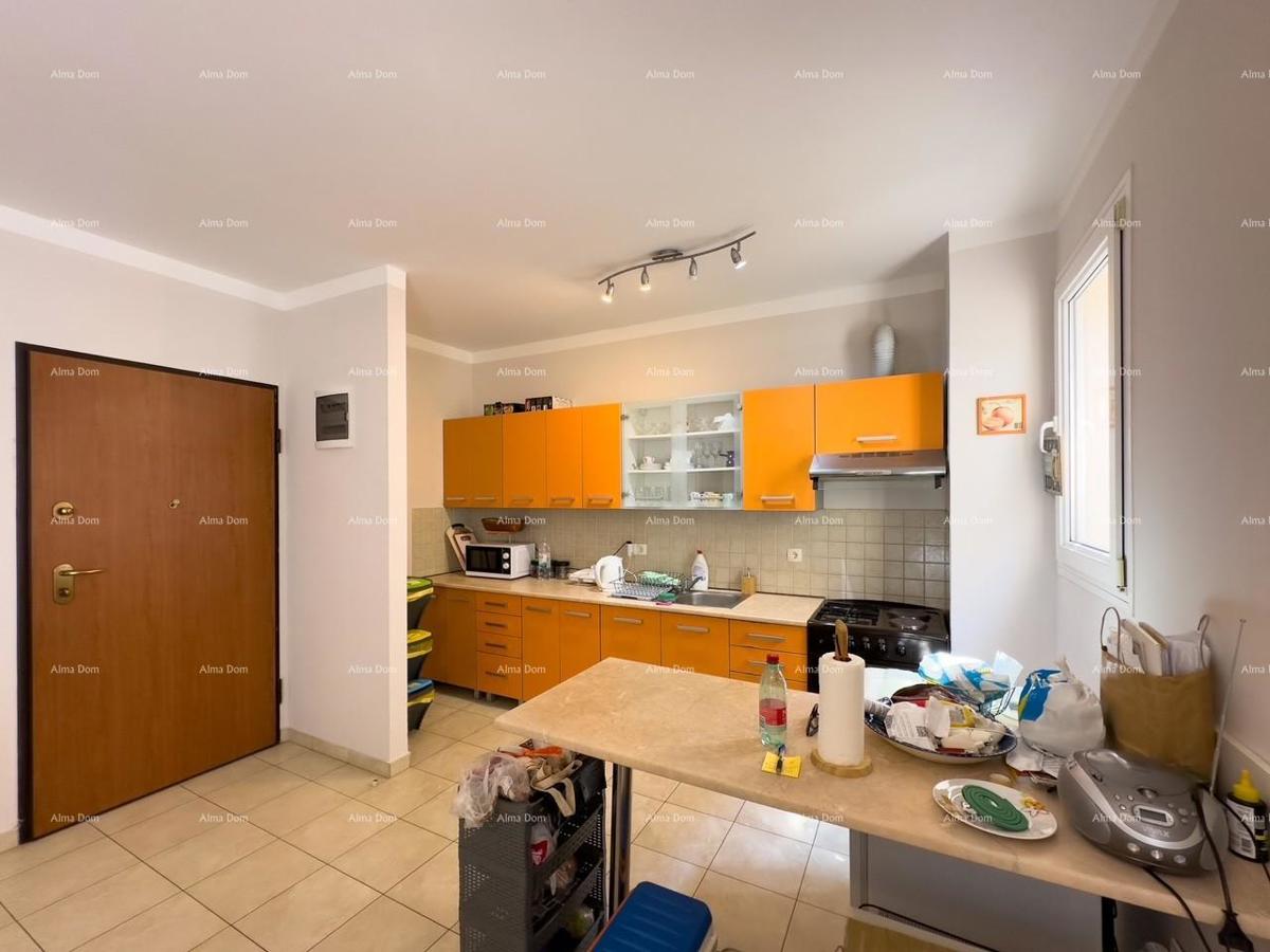 Valdebek . Vendiamo un appartamento con giardino in un'ottima posizione, Pola