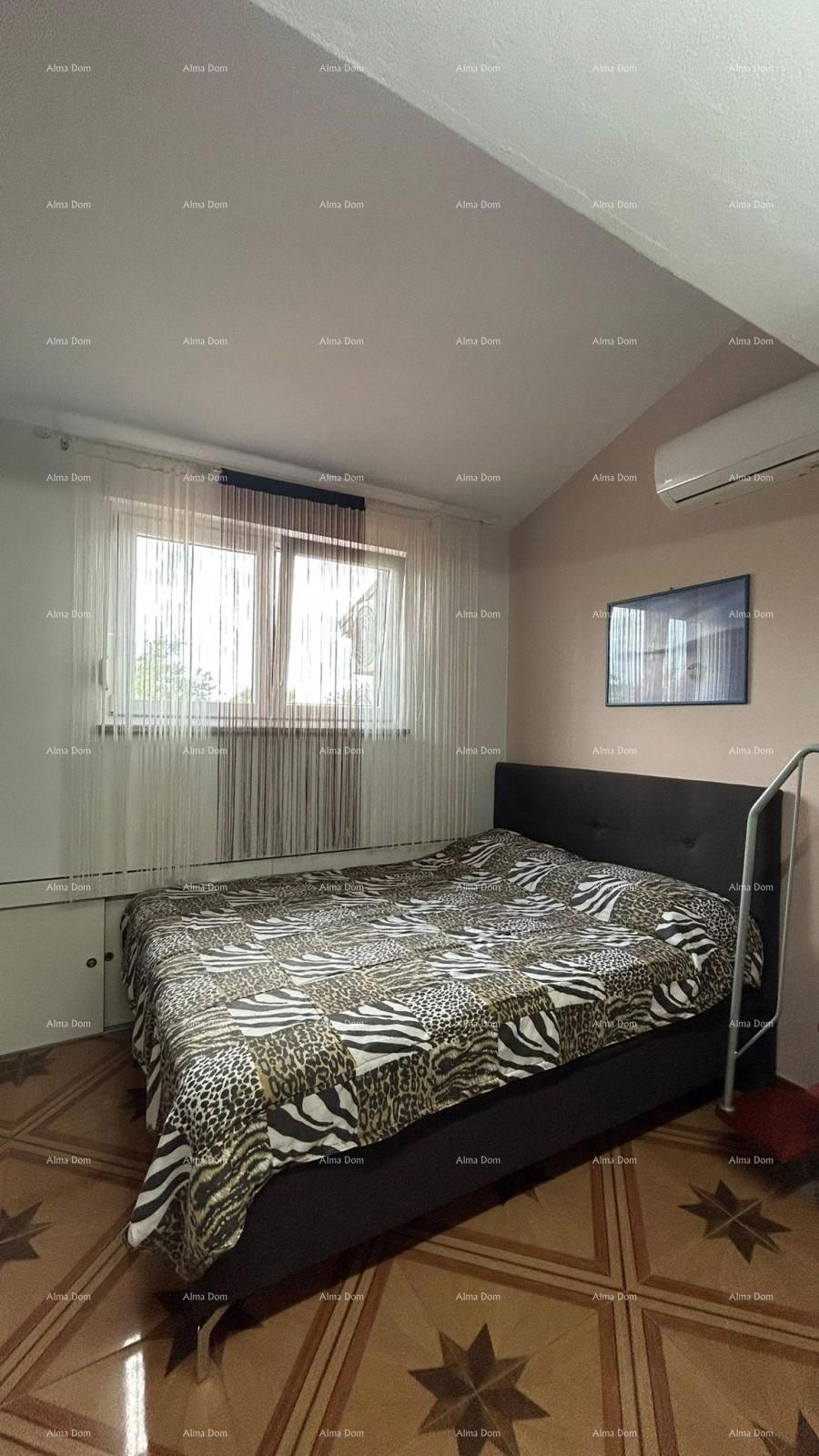 Pula Veli vrh. Vendiamo una casa con più appartamenti e piscina.