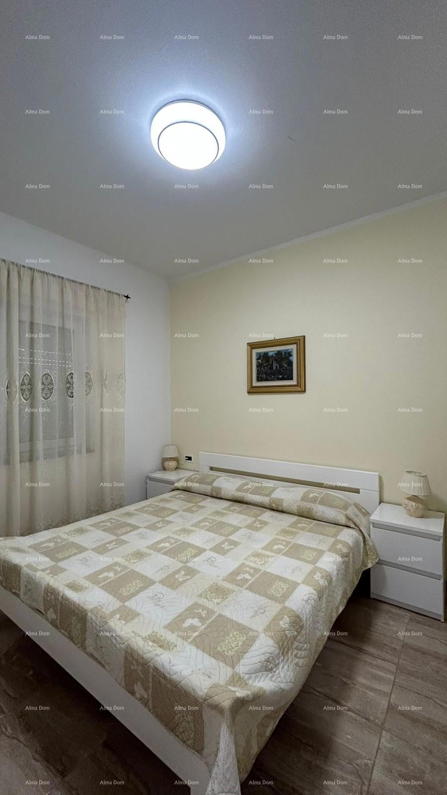 Pula Veli vrh. Vendiamo una casa con più appartamenti e piscina.