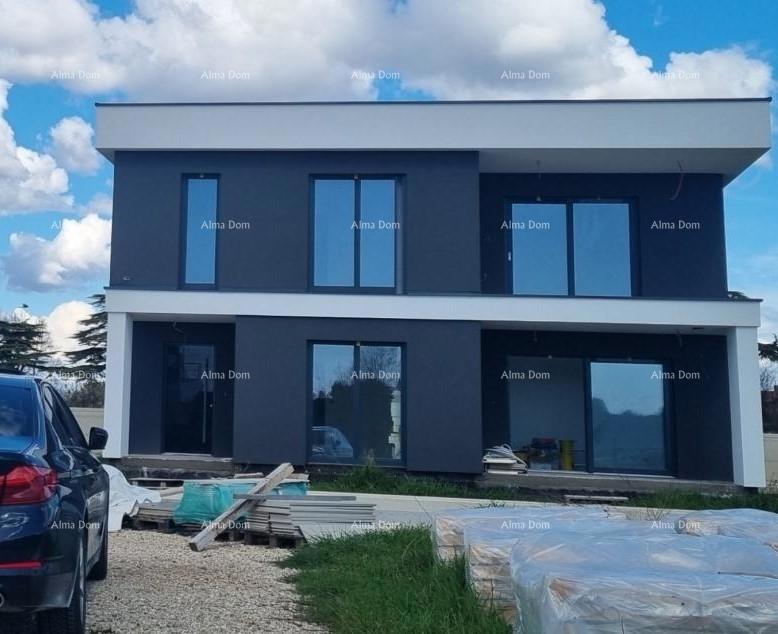 Moderna villa con piscina, 1 km dal mare, Pula