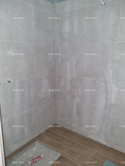 Moderna villa con piscina, 1 km dal mare, Pula