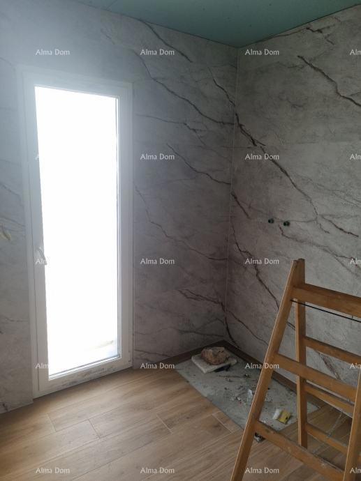 Moderna villa con piscina, 1 km dal mare, Pula