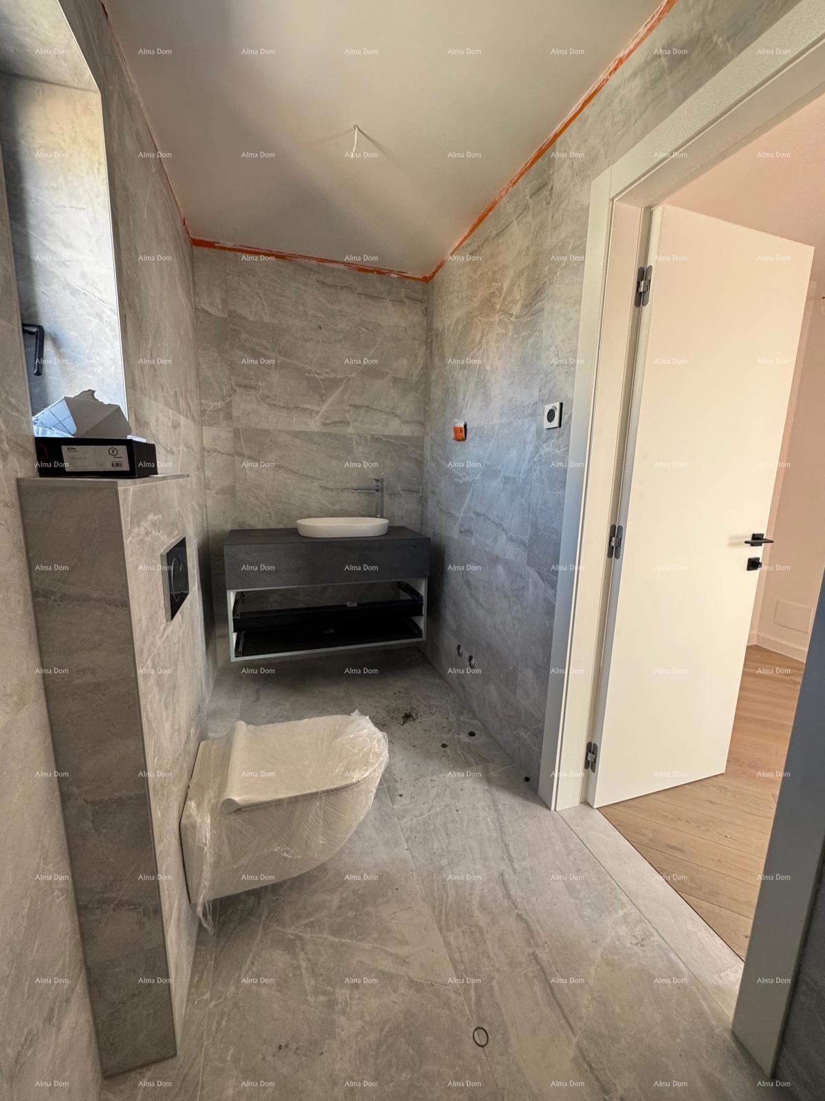 APPARTAMENTO IN VENDITA A ROVIGNO. CON VISTA MARE.