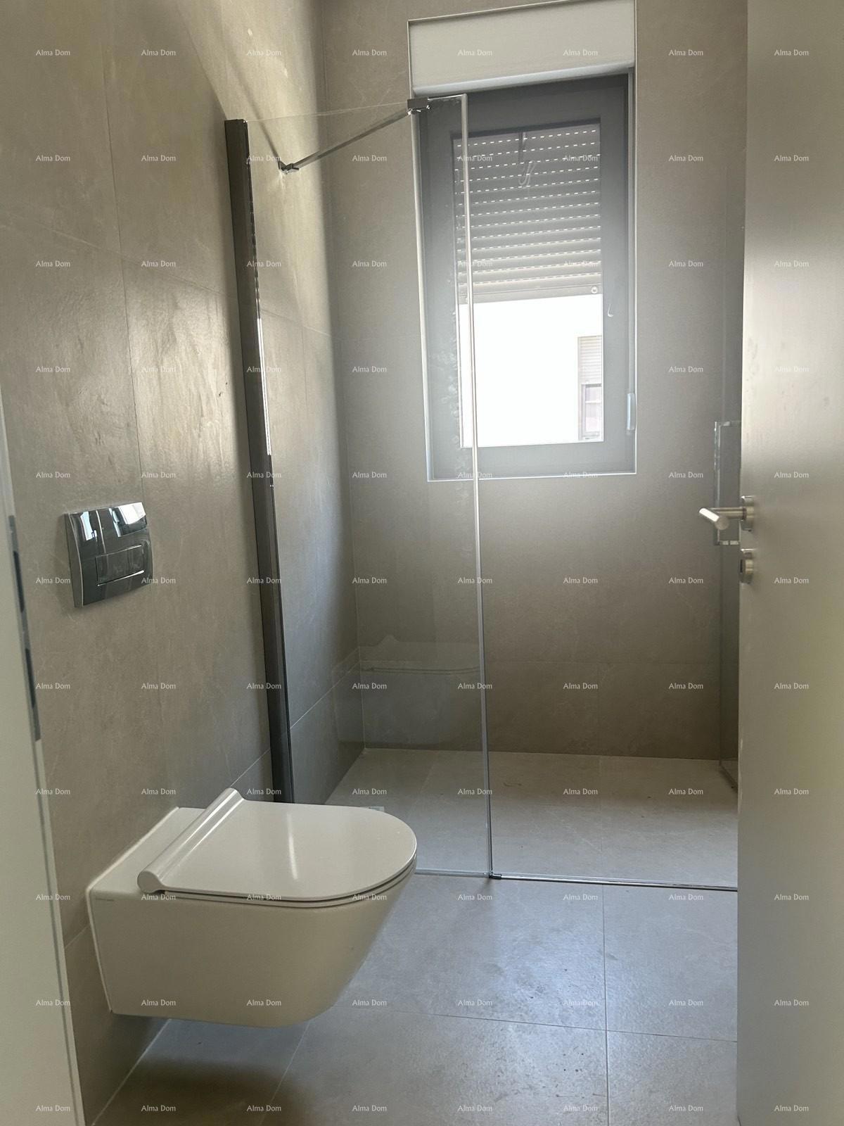 Nuovo complesso residenziale moderno, Rovigno! Appartamento su due livelli con posto auto e garage!