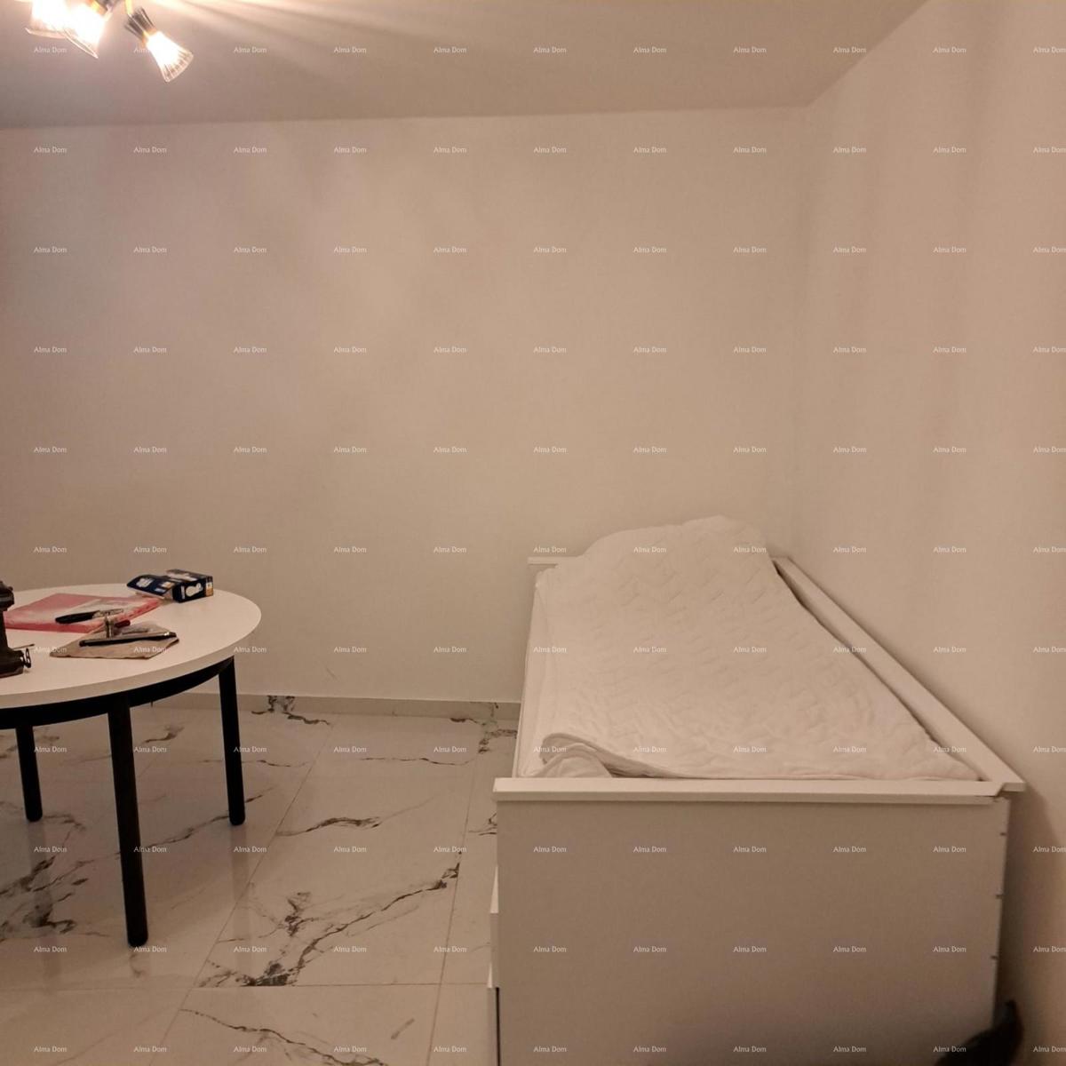 ŽMINJ - Vendesi porzione di casa in comproprietà (3 unità abitative)