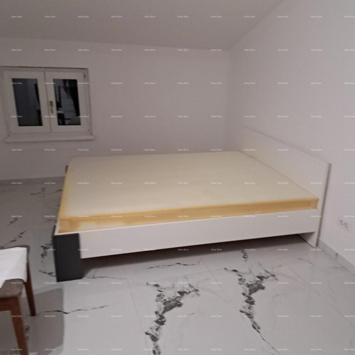 ŽMINJ - Vendesi porzione di casa in comproprietà (3 unità abitative)