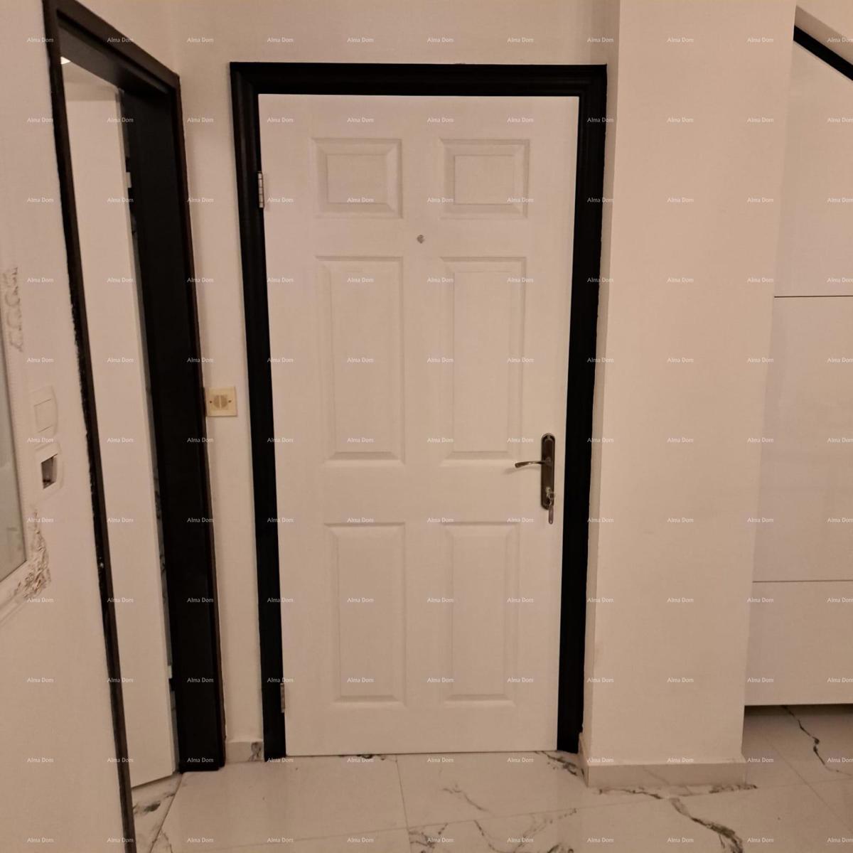 ŽMINJ - Vendesi porzione di casa in comproprietà (3 unità abitative)