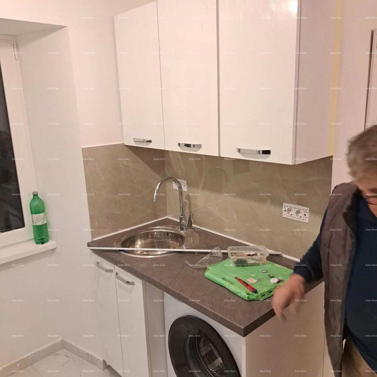 ŽMINJ - Vendesi porzione di casa in comproprietà (3 unità abitative)