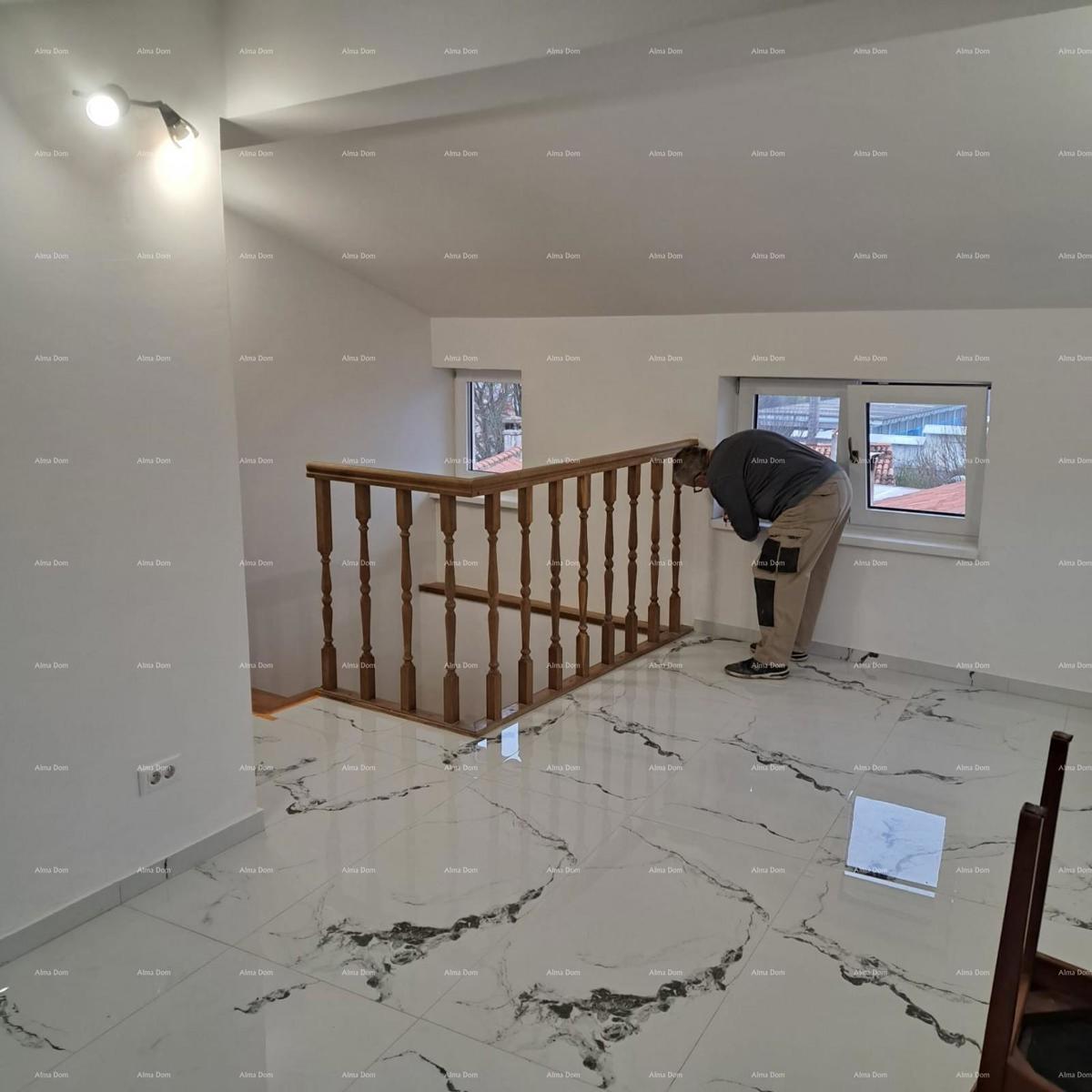 ŽMINJ - Vendesi porzione di casa in comproprietà (3 unità abitative)