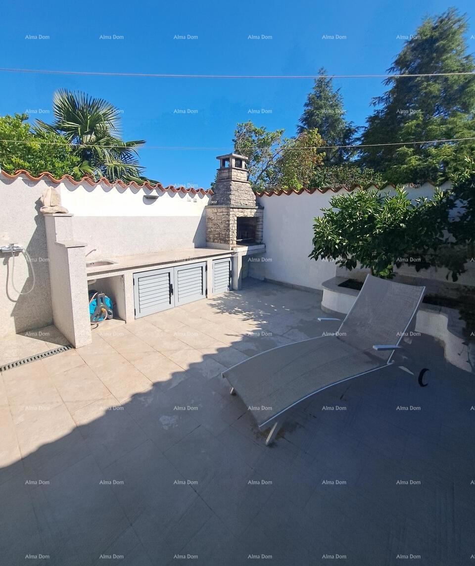 Casa indipendente con atrio, 400 m dal mare – Barbariga