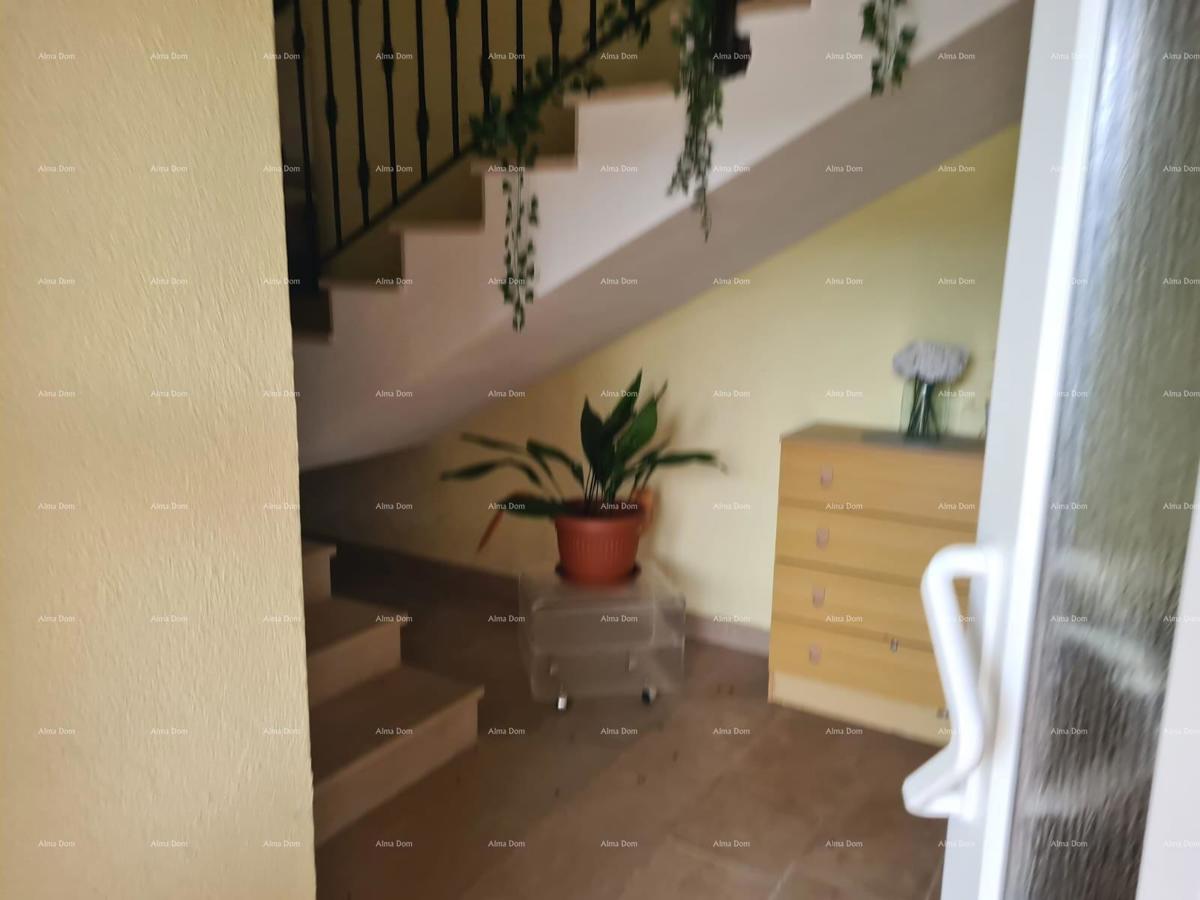 Ližnjan – Casa con appartamenti e piscina, 460 m².