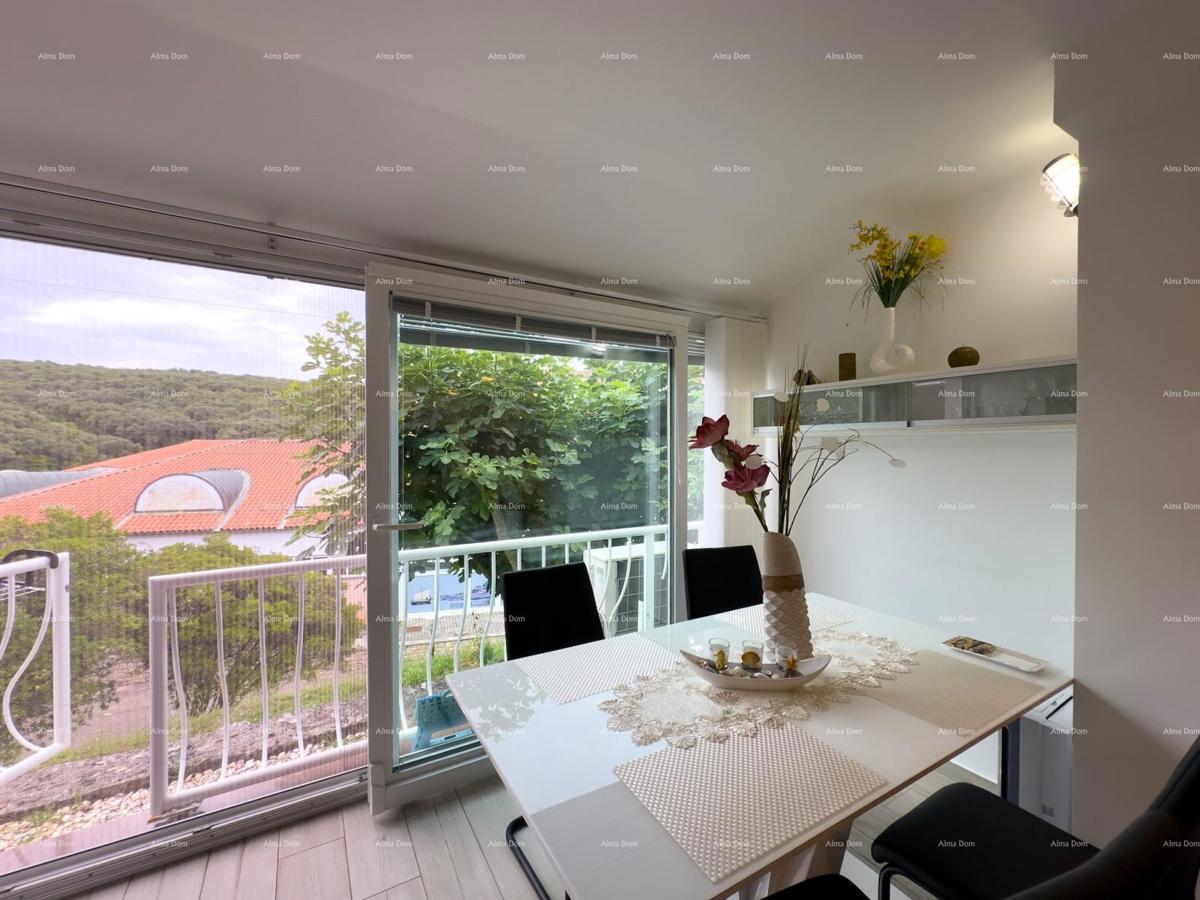 Vendiamo un appartamento ristrutturato a Duga Uvala!