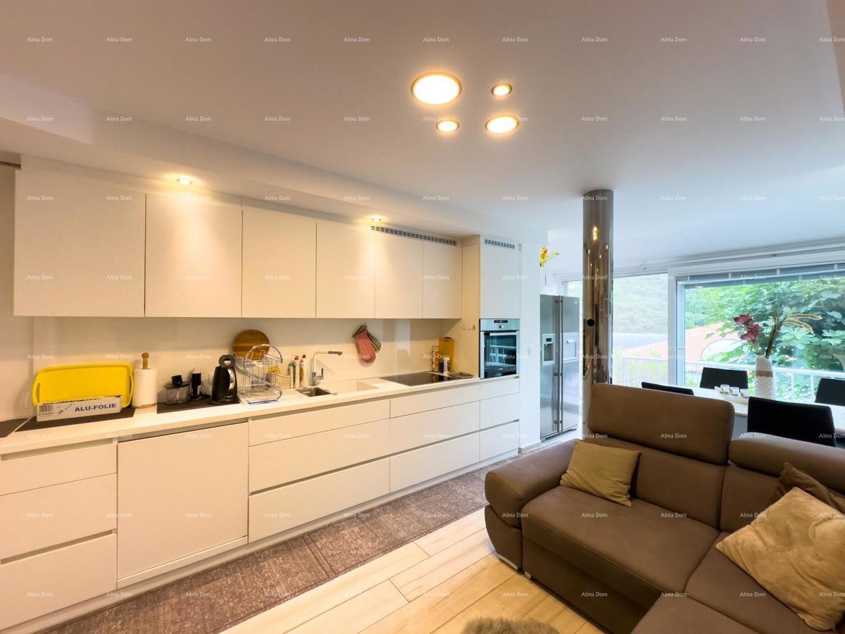 Vendiamo un appartamento ristrutturato a Duga Uvala!