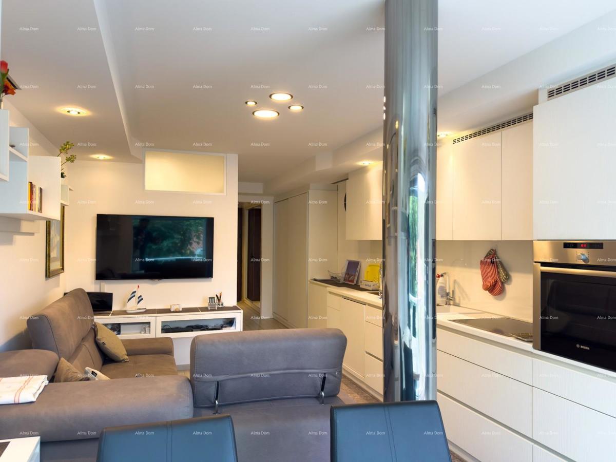 Vendiamo un appartamento ristrutturato a Duga Uvala!