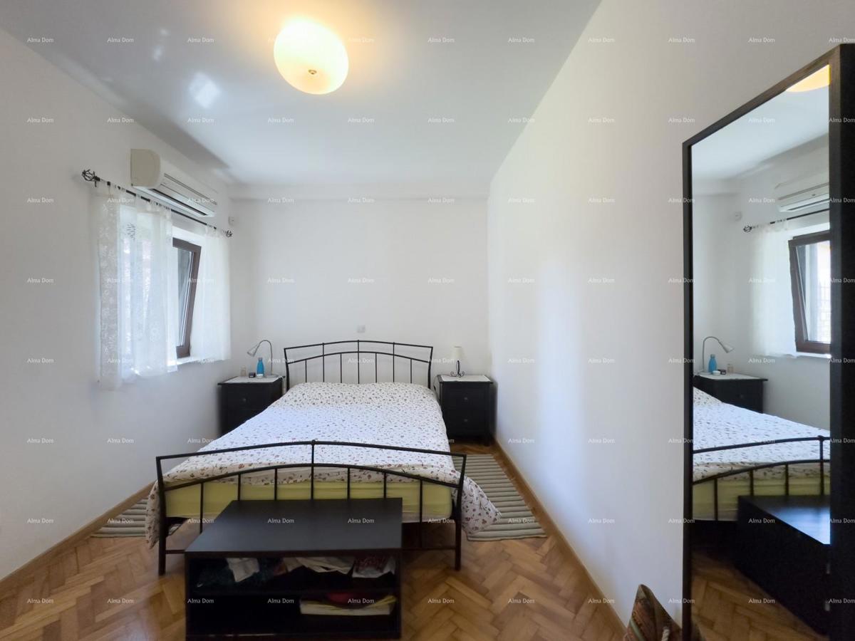 Bellissima casa con piscina a Pola, ideale per famiglie o investimento.