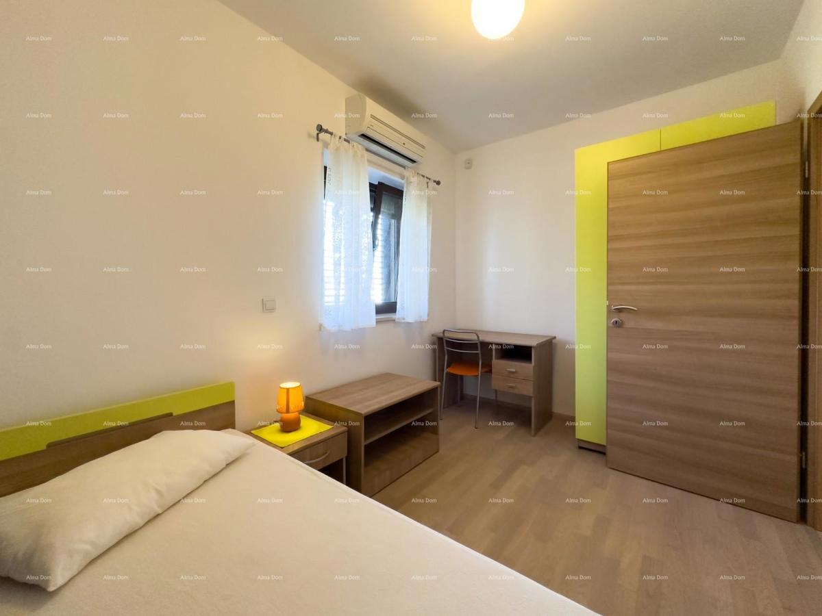 Bellissima casa con piscina a Pola, ideale per famiglie o investimento.