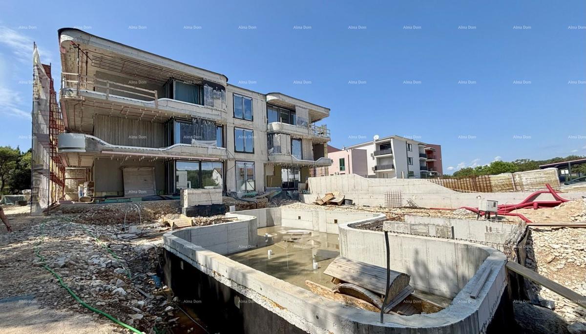 ROVIGNO - appartamento in vendita in un residence di lusso sul mare / S11