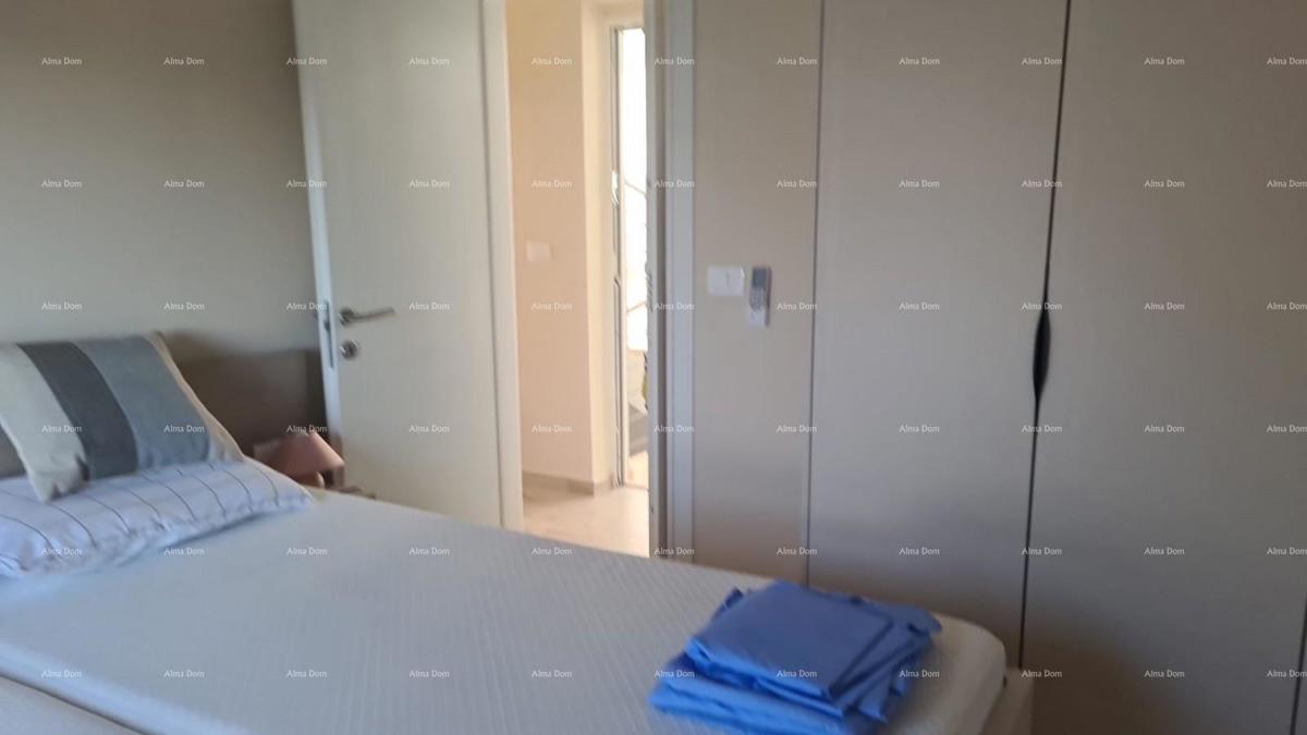 Appartamento moderno nel blocco E, con posto auto e ripostiglio vicino a Umago!