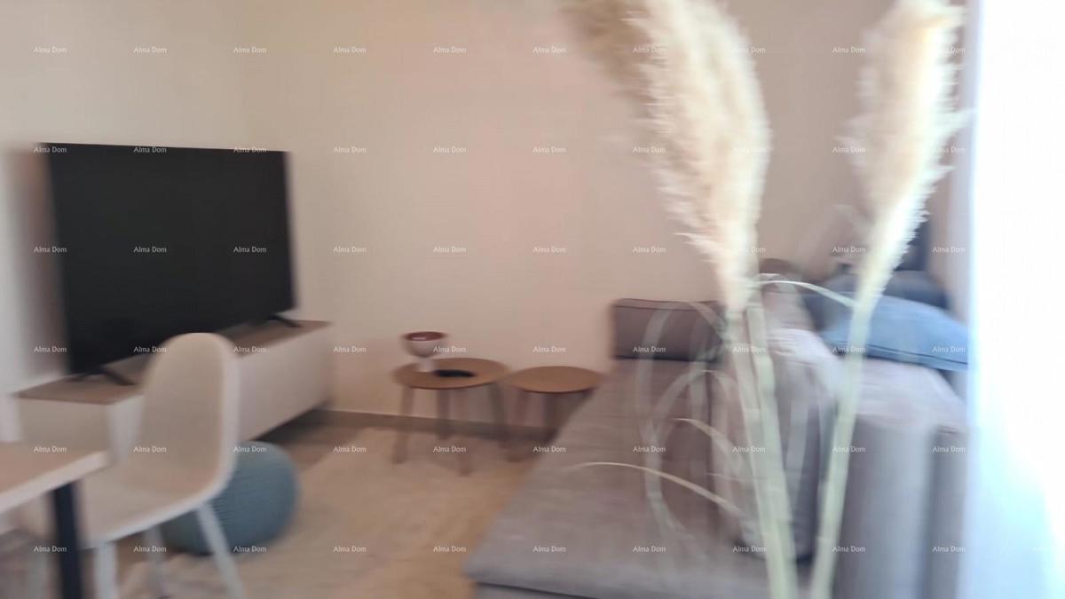 Appartamento moderno nel blocco E, con posto auto e ripostiglio vicino a Umago!