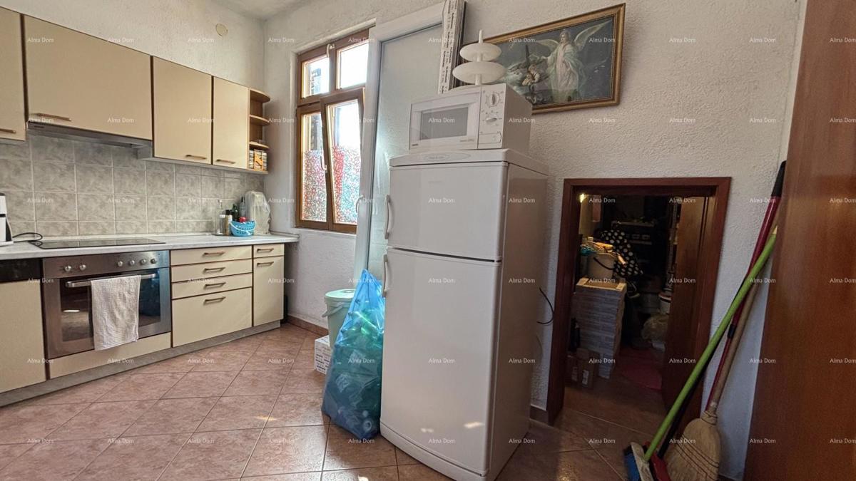 POLA, centro - vendita / appartamento di 55 m² con giardino e parcheggio