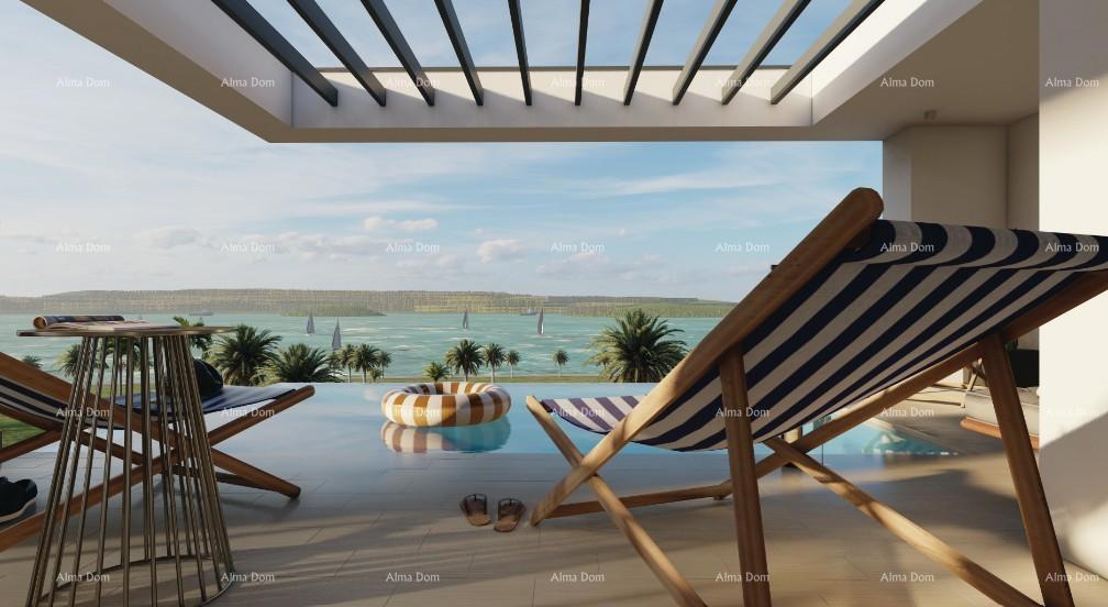 Dupleks lussuosa villa in stile mediterraneo con piscina e ascensore. Vista mare! Medulin!