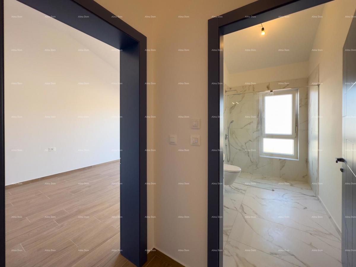 KOŽLJANI - Casa moderna con piscina. Vicino al bosco, a 15 minuti dal mare