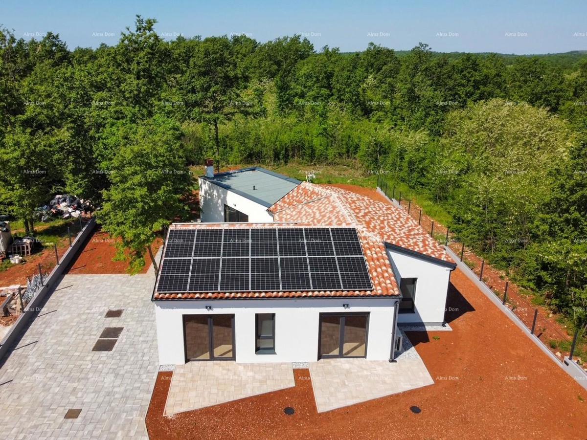 KOŽLJANI - Casa moderna con piscina. Vicino al bosco, a 15 minuti dal mare