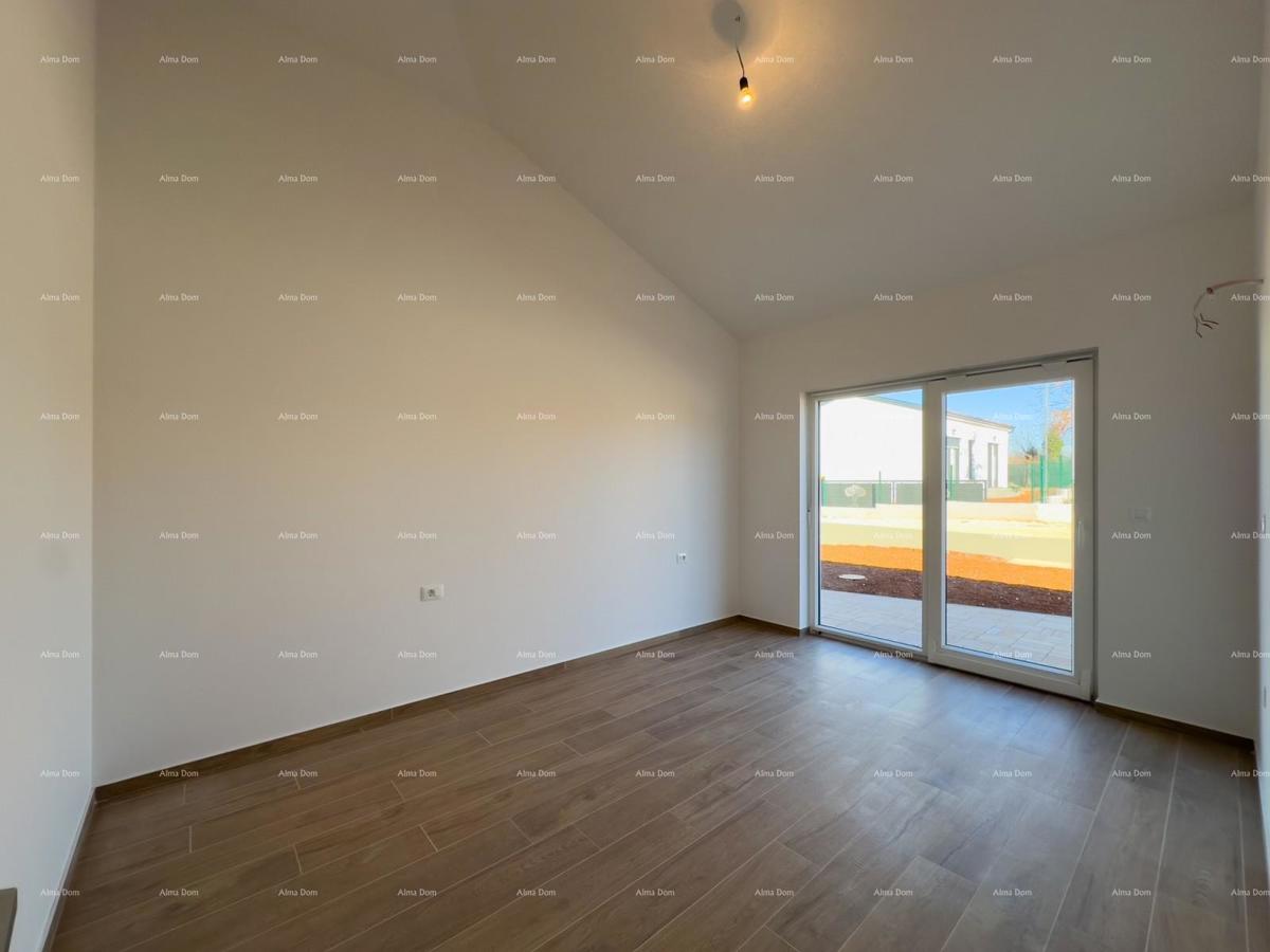 KOŽLJANI - Casa moderna con piscina. Vicino al bosco, a 15 minuti dal mare