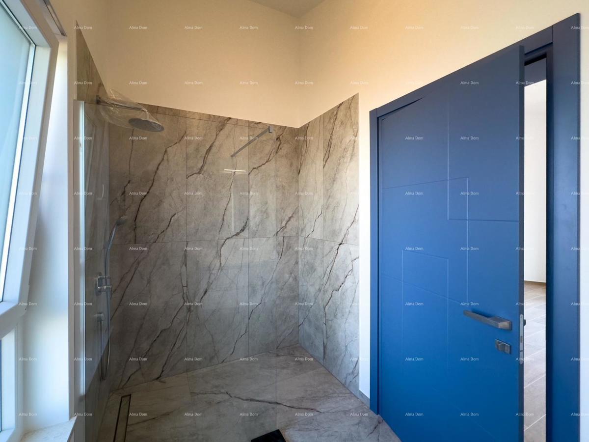 KOŽLJANI - Casa moderna con piscina. Vicino al bosco, a 15 minuti dal mare